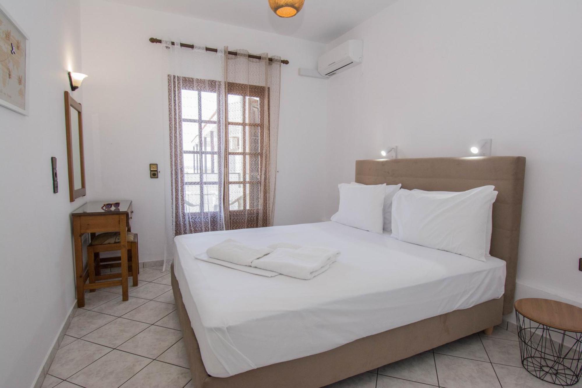 Rena Apartments Goúvai Luaran gambar