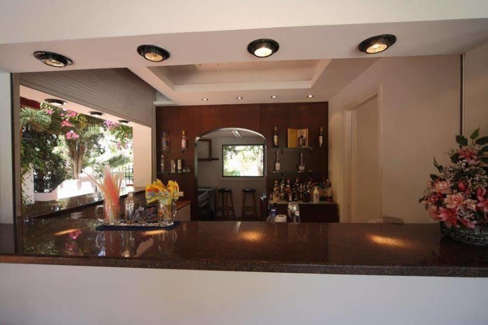 Rena Apartments Goúvai Luaran gambar